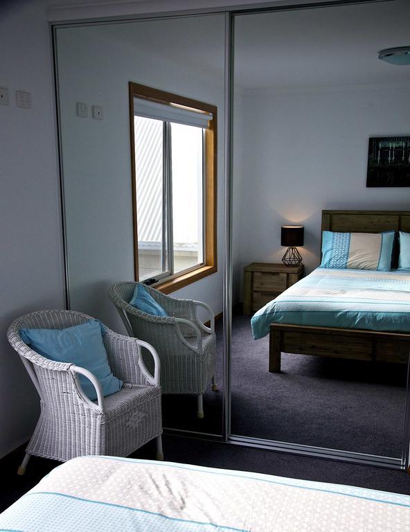 Penguin Beachfront Apartments Quarto foto